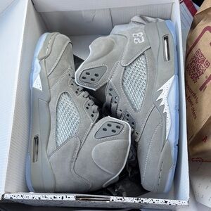 Jordan Wolf Gray Sneakers